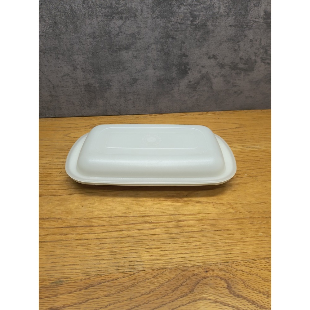 Tupperware 3/4 Qt Microwave/Oven Pan & Plastic Lid 1746-1,1747-2 VTG Dish Beige
